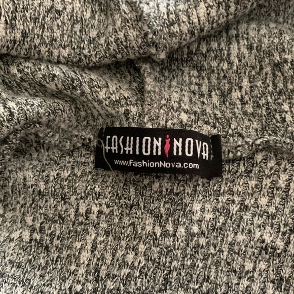 FASHION NOVA Salt and Pepper Cropped Hoodie Sweater, Size S - Picture 3 of 3